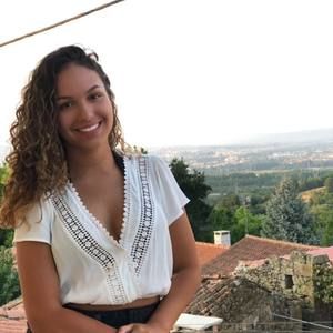 Meet your Posher, Monica